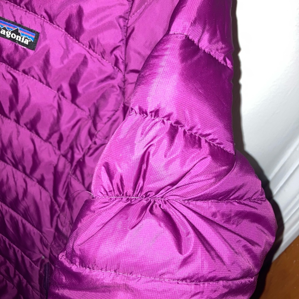 Patagonia Children’s Purple Puffer Jacket - Picture 5 of 9